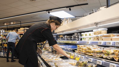 in de winkel