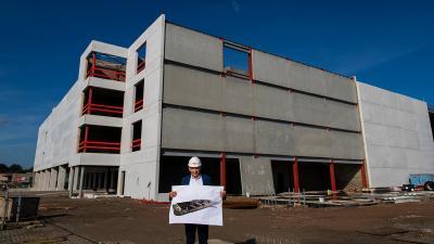 Geert Ally voor Distri store