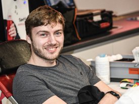 Collega doneert bloed